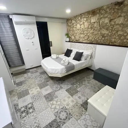Brimiky House *