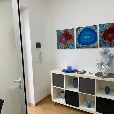 Brimiky House Apartment